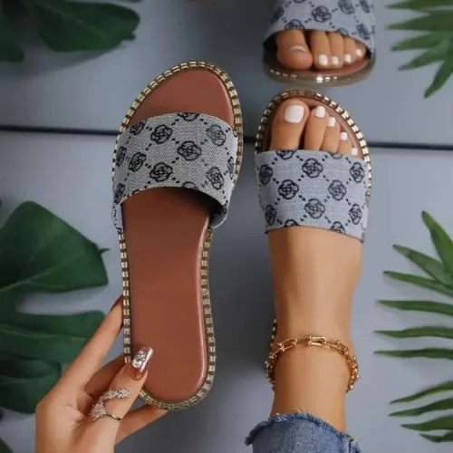 Amazon Cross border Sandals and Slippers Women's Summer New European and American Large Size 43 Flat Bottom One word Beach Sandals and Slippers