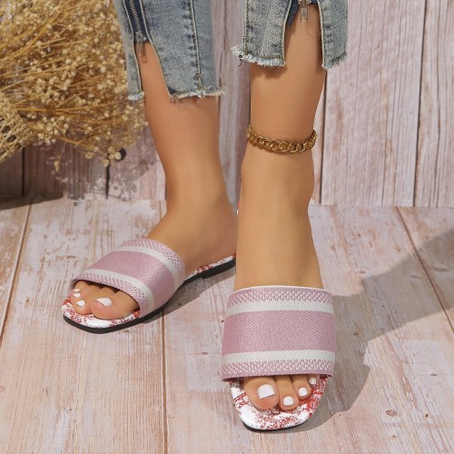 Flat bottom slippers for women, popular in summer, new fashion for outdoor wear, internet famous beach shoes, one word cool slippers for women wholesale