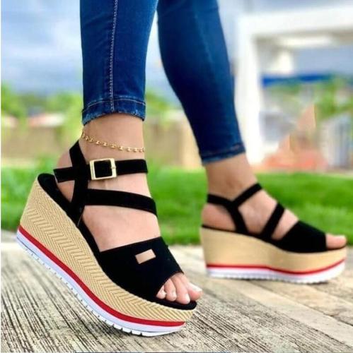 Slope heel thick soled sandals for women's summer new style sponge cake Roman shoes for students in Europe and America, large size quick selling women's shoes