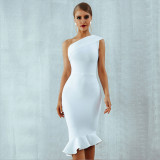 European and American women's elegant slanted shoulder fishtail dress with a sense of luxury, slim fit, off the shoulder and waist, unique design, and bandage skirt