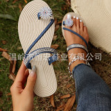 Foreign trade oversized sandals for women wearing summer new European and American beach sandals, rhinestone flower flat bottomed slippers in stock