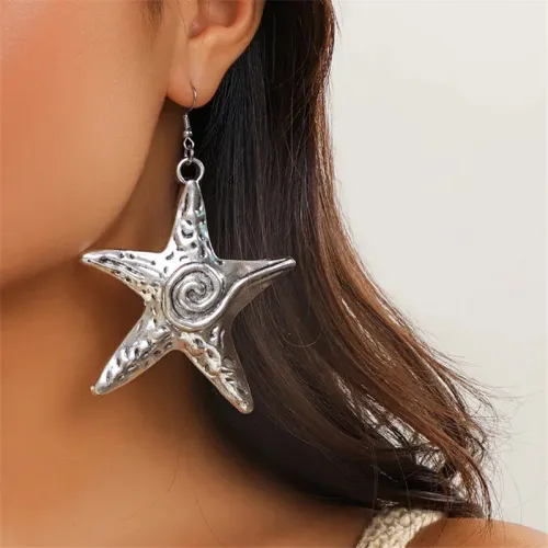 Exaggerated design sense metal starfish pendant earrings Beach ocean wind five-pointed star earrings for women