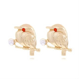 Fashion personality Pearl leaf rattan earrings cute design hollow-out ring animal Magpie sparrow bird earrings
