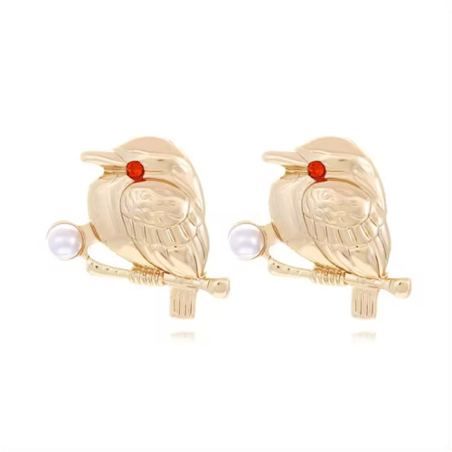 Fashion personality Pearl leaf rattan earrings cute design hollow-out ring animal Magpie sparrow bird earrings