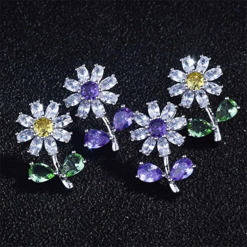Korean fashion snake-shaped daisy flower earrings 2023 new color zircon earrings for women