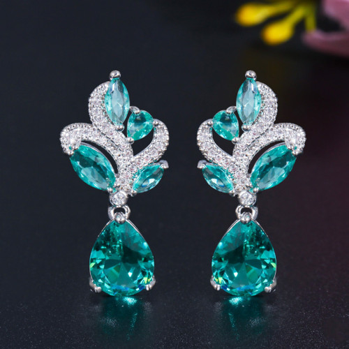 Wholesale manufacturer of high-end Korean style small and fresh zircon earrings, brass electroplated platinum, anti allergic ear accessories
