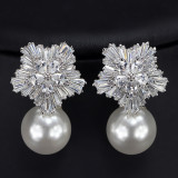 Korean high-end snowflake zircon earrings, Korean earrings, shell natural pearl earrings, hot selling street vendors, small accessories
