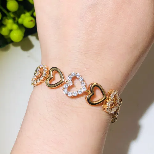 S0167 New Hot Selling Fashionable and Exquisite Hollow Heart Zircon Bracelet Sweet and Elegant Women's Handicraft Wholesale