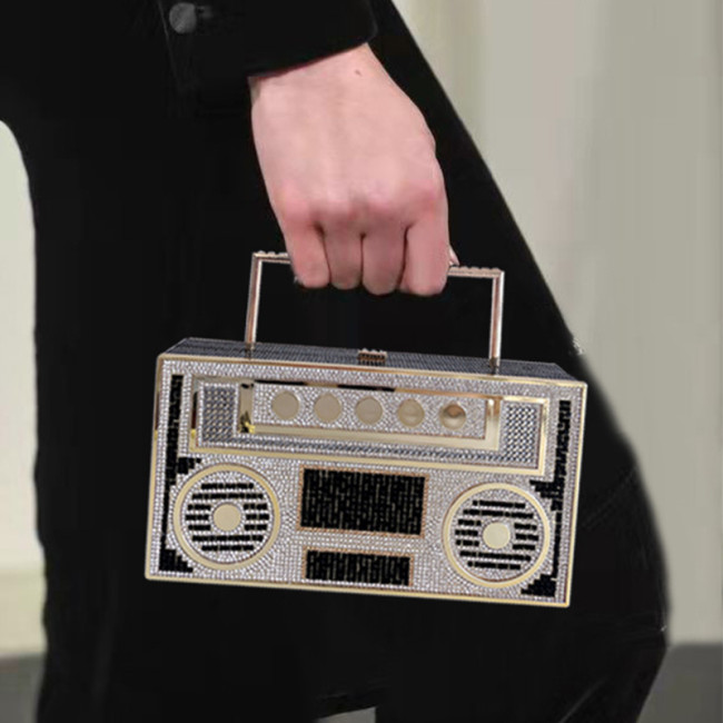 New trendy handbag for women's recorder bag, diagonal cross banquet bag, personalized runway bag