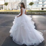 Wholesale of New Round Neck High Waist White Vintage Lace Bridal Wedding Dress Light Gauze Dress