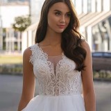 Wholesale of New Round Neck High Waist White Vintage Lace Bridal Wedding Dress Light Gauze Dress