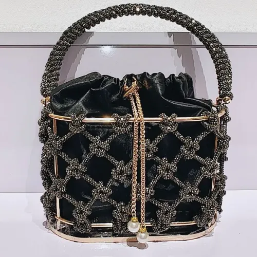 European and American retro metal basket chain water diamond woven vegetable basket inlaid with diamond bucket bag, hand-held crossbody women's bag