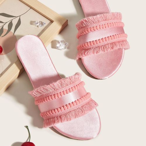 Cross border cool slippers for women in summer, new foreign trade large size women's shoes, flat bottomed tassels, external wearing slippers