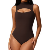 Shaping the body and wearing a jumpsuit for slimming and tight fitting yoga jumpsuit