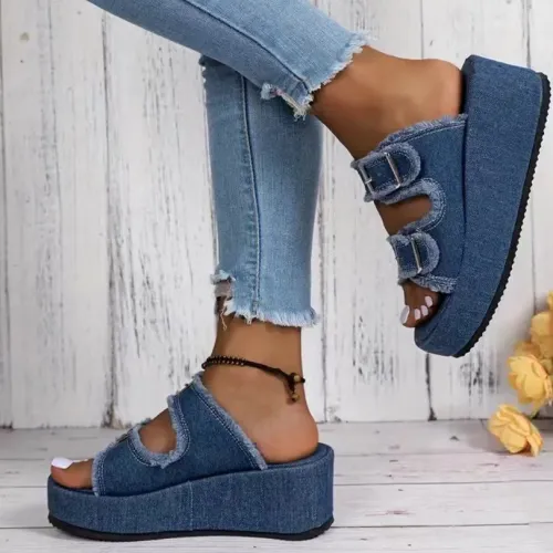 Foreign trade oversized lame heel denim leather buckle with one foot sandals for women to wear in summer, new thick soled slippers for outdoor wear