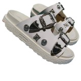 Metal willow nail flat bottom slippers for women wearing summer exposed toe sandals with a straight line flip flop sandal