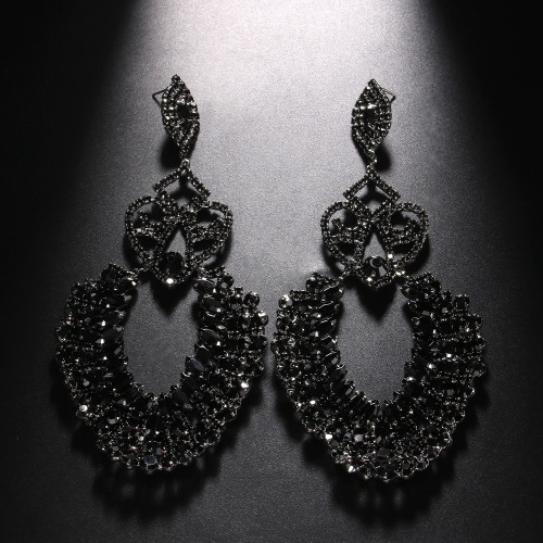 Diamond earrings, sexy and exaggerated geometric pendant earrings