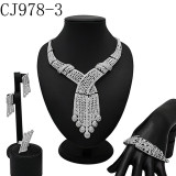 Jewelry necklace with diamond alloy set necklace