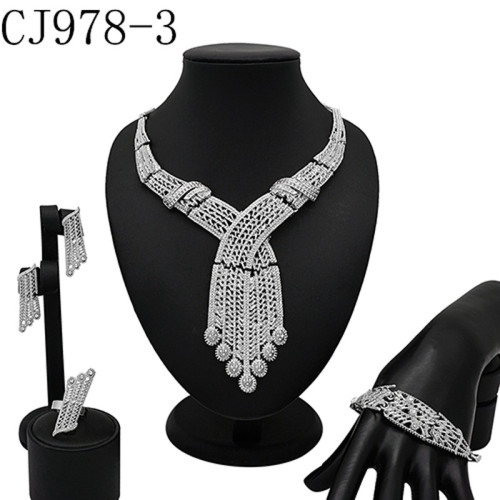 Jewelry necklace with diamond alloy set necklace