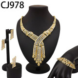 Jewelry necklace with diamond alloy set necklace