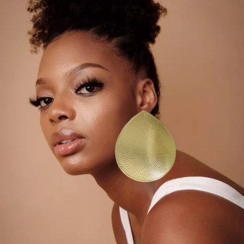 Cut and embossed exaggerated large earrings