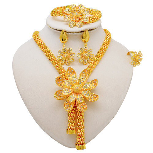 24k necklace set, bride's wedding fashion accessories, flowers