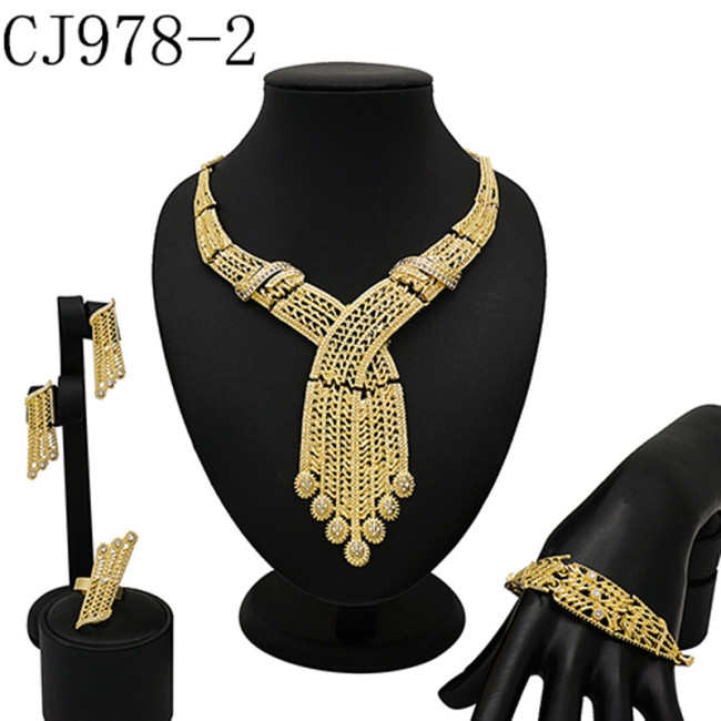 Jewelry necklace with diamond alloy set necklace