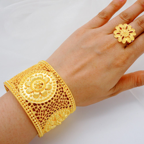 Zinc alloy non allergic electroplating gold large bracelet ring set wedding accessories