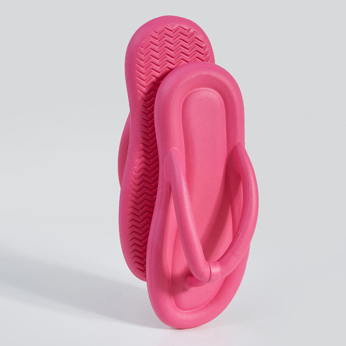 EVA slippers for women to wear outdoors in summer, with clip on sandals for the beach
