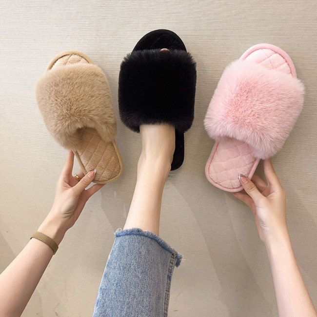 Large plush slippers, indoor flat and fashionable cotton slippers