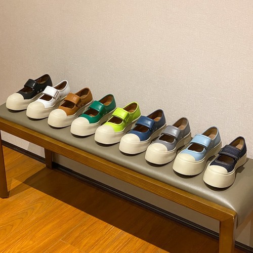 Vintage thick soled white shoes