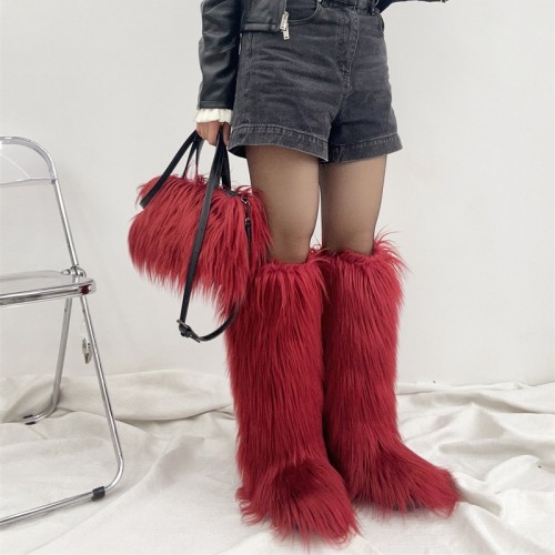 Tall fur boots and fur handbag set imitating wool punk style and spicy girl style