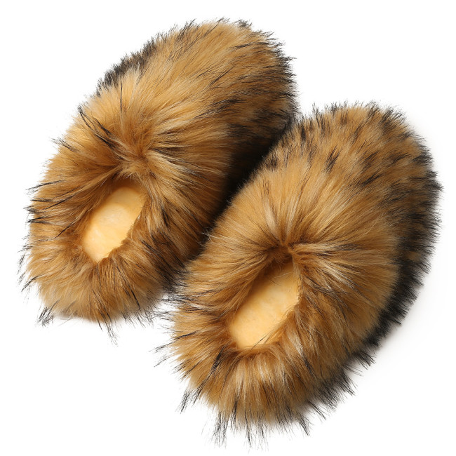 New fur slippers with plush insulation and faux fur