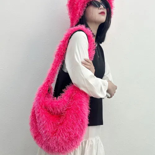Large capacity single shoulder hairy tote bag for women