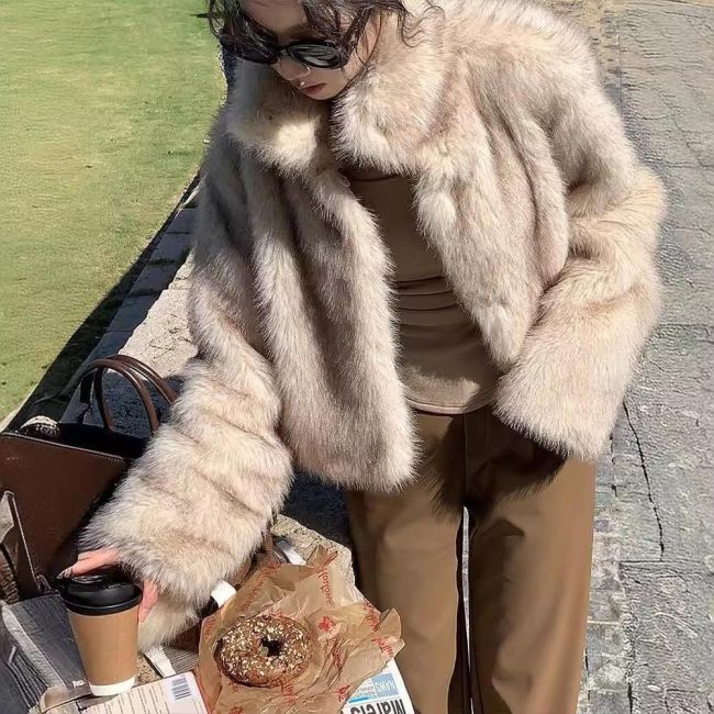 Gradient imitation fox fur grass coat women's short style