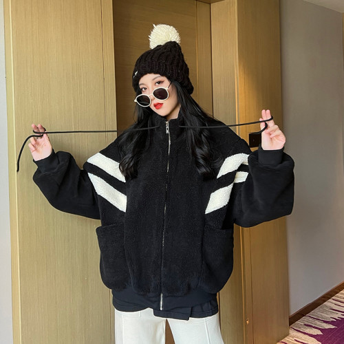 Black and white color blocked lamb wool jacket