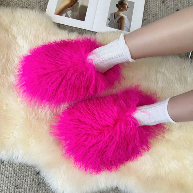 Beach wool slippers with faux fur lining for warmth, snow fur slippers