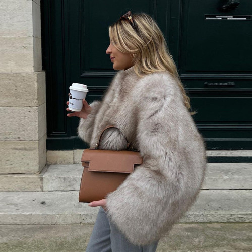 Short imitation fur jacket