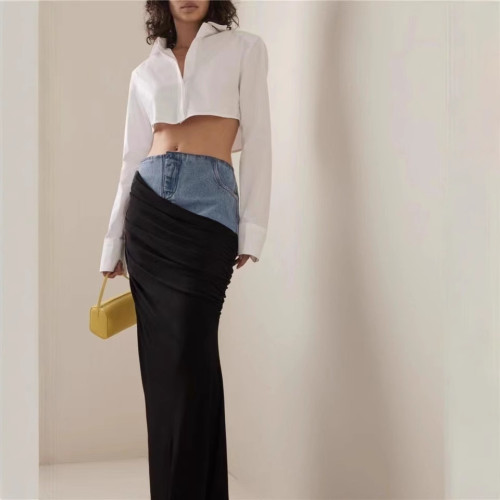 Black pleated fake two-piece spliced denim skirt