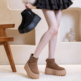Snow boots