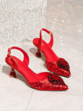 The source factory specializes in manufacturing custom-made high-heeled sandals with diamonds for foreign trade banquets, pointed toe, fashionable and versatile single shoes for women