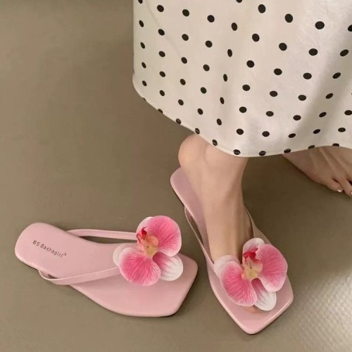 Women's Open Toe Flat-Bottom Slippers Niche Petal Beach Flip-On for Summer Vacation Seaside Flip-flops