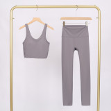 LULU U-shaped sports vest and cropped pants set, nude-feel bra, beautiful back, shockproof, push-up yoga top for women