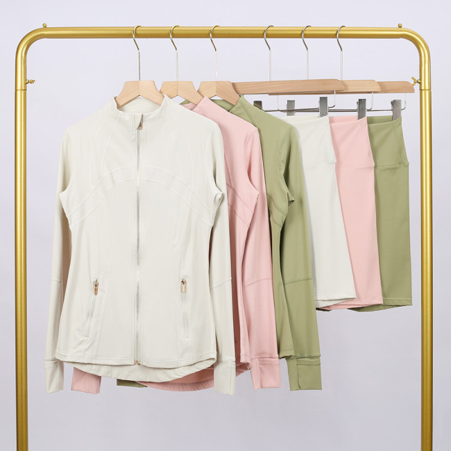 LULU DF Stand Collar Jacket and Shorts Set with Gold Zipper, Slim Fit Quick-Dry Fitness Yoga Outfit for Women