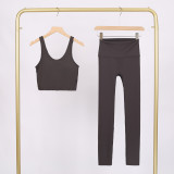 LULU U-shaped sports vest and cropped pants set, nude-feel bra, beautiful back, shockproof, push-up yoga top for women