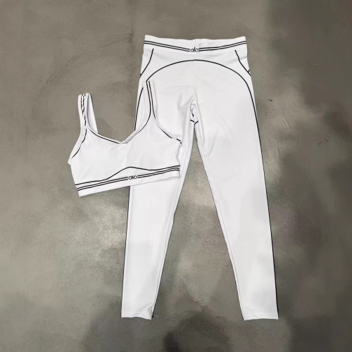 Summer yoga set with high-waisted seamless training clothes, padded, skin-friendly fabric, elastic stretch stripes, and breathable