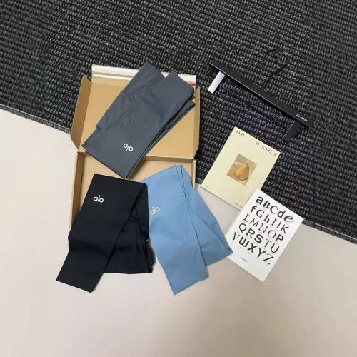 Summer new style nude-feel tight pants, yoga pants, shark sports pants, women's cropped leggings for outdoor wear