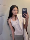 In-stock ribbed tank top with U-neck and thin straps, slim-fit, casual and versatile, suitable for yoga and fitness