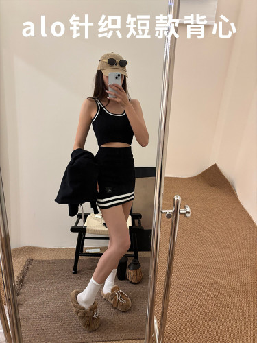 New in stock: High-waisted knitted short tank top for sports, casual wear, and yoga, slimming and stylish sleeveless top with straps