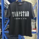 Trendy loose-fitting black short-sleeve T-shirt with printed design